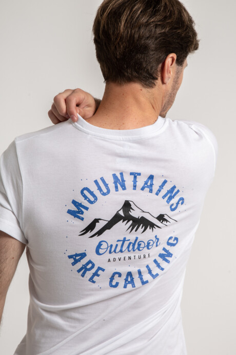 Remera Mountains are Calling Blanca