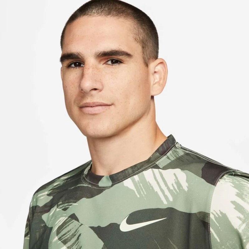 Remera Nike Dri-fit Camouflage Remera Nike Dri-fit Camouflage