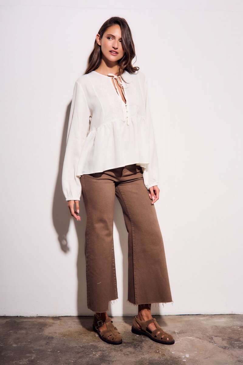 Blusa Viscosa Bordada Nacar