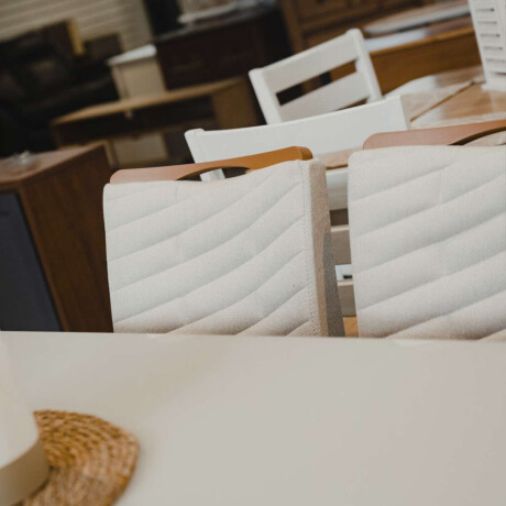 Silla Julia tapizada Linea Milan Blanca