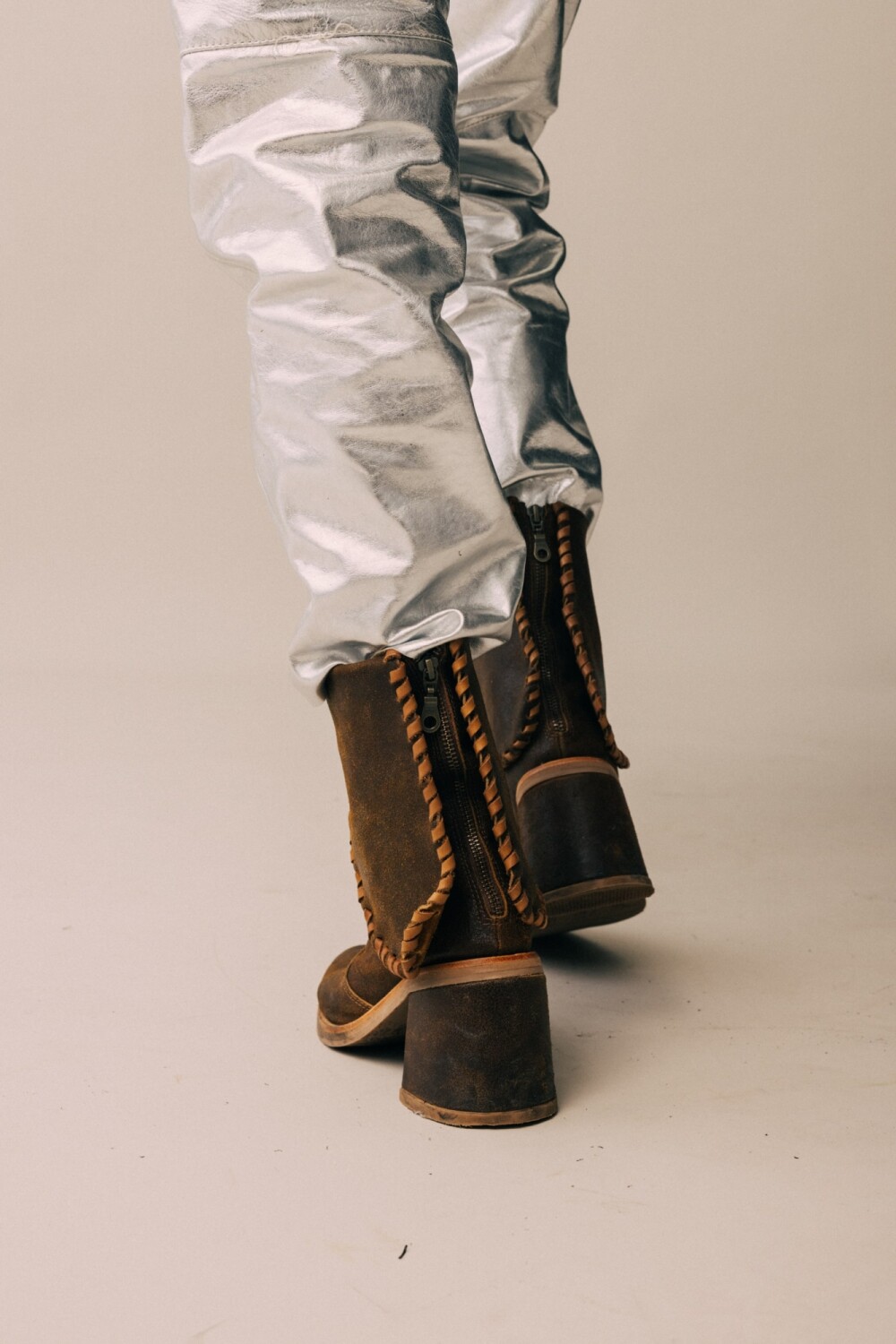 Wolf Boots Chocolate