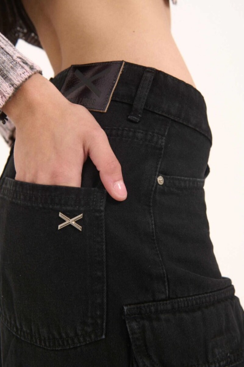 BERMUDA TOLEDO Negro