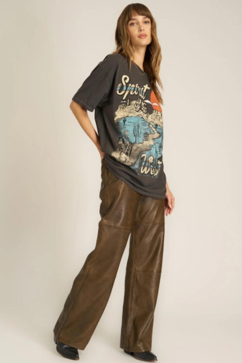 REMERA SPIRIT OF THE WEST Negro
