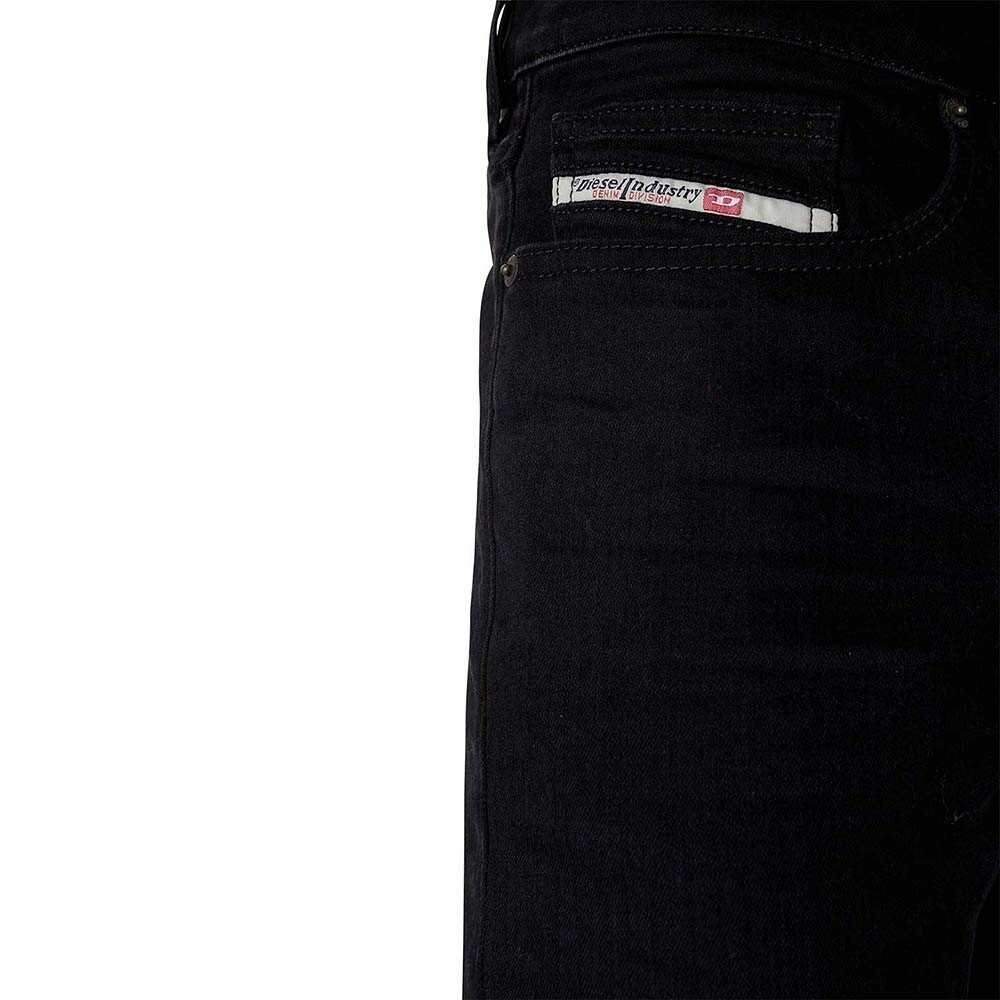 D-Luster L.32 - Hombre Black