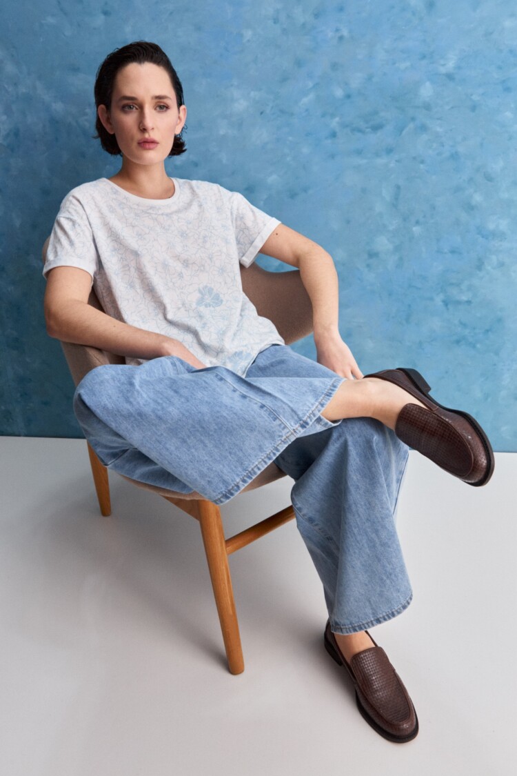 REMERA KORENA Blanco/Celeste