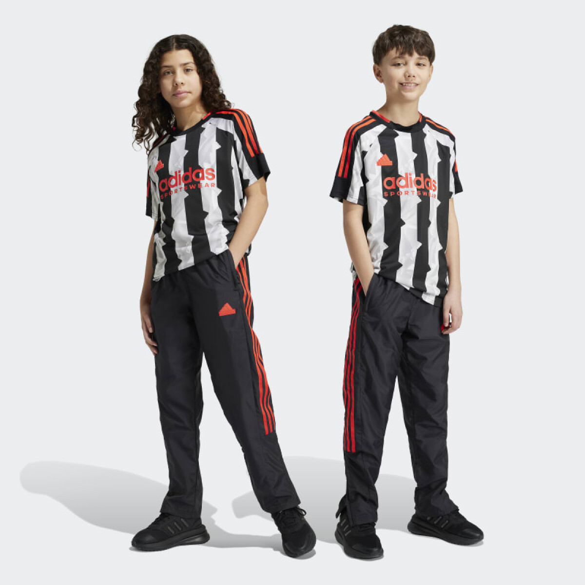 Pantalón Adidas Tiro - Negro 