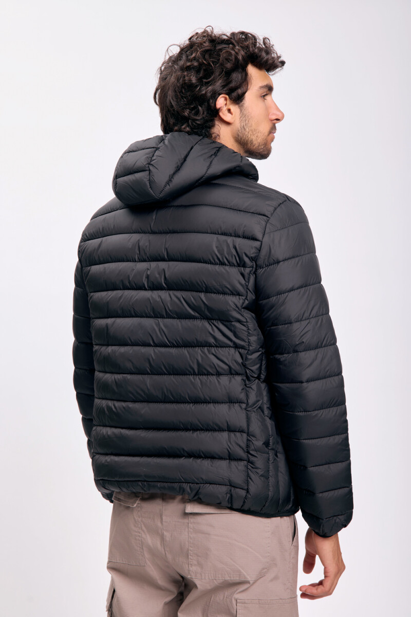 Campera capitoneada básica Negro
