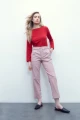 Pantalón con cinto rosa pastel