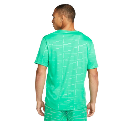 REMERA NIKE RUN DIVISION MILER DRIFIT Turquoise