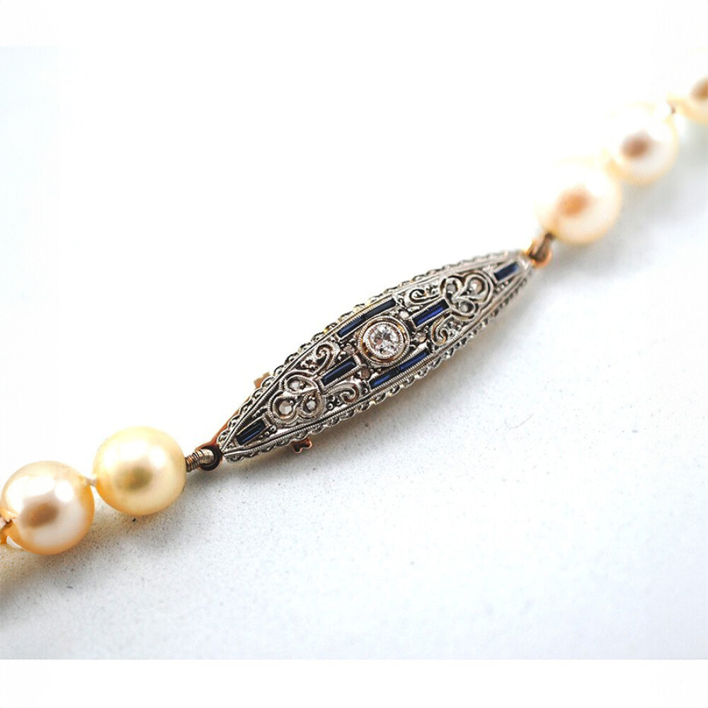 Collar Perlas De Cultivo Con Importante Broche En Oro 18K Collar Perlas De Cultivo Con Importante Broche En Oro 18K