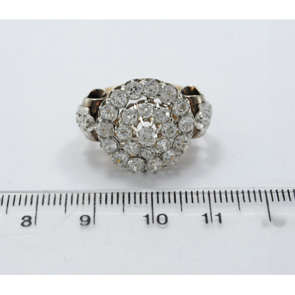 Anillo Antiguo Oro 18 K Y Diamantes 2 Ct. Aproximadamente.Circa 1880-1920 Anillo Antiguo Oro 18 K Y Diamantes 2 Ct. Aproximadamente.Circa 1880-1920