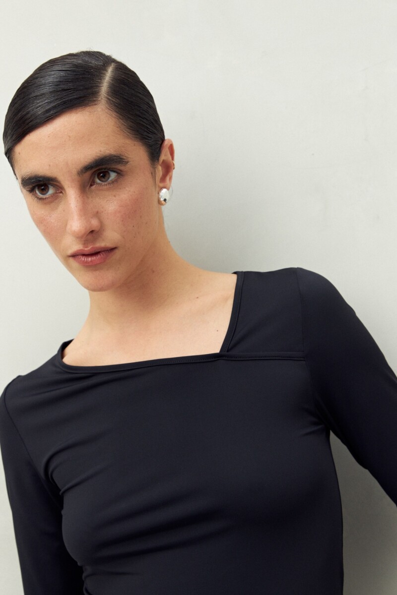 TOP ADORA Negro