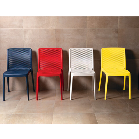 Silla apilable blanca ISABELLE con respaldo calado TD0620