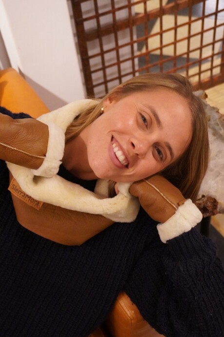 Simple Warm Neck Camel