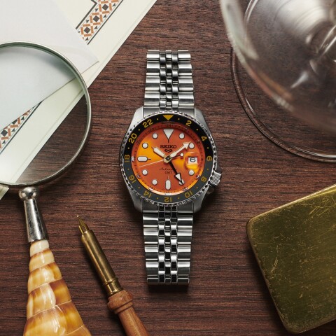 Reloj automático Seiko 5 Sports GMT SSK005K1 para hombre con correa de acero Naranja