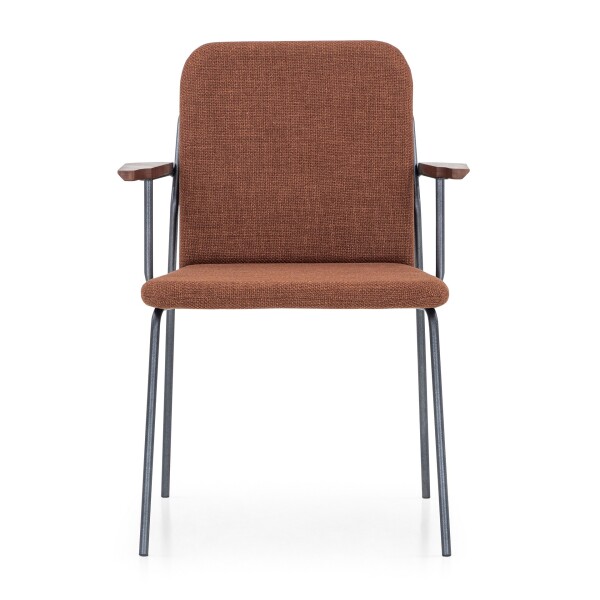 Silla con apoyabrazos - Tapizada en tela terracota, patas metal con detalle de circulo de madera. Silla con apoyabrazos - Tapizada en tela terracota, patas metal con detalle de circulo de madera.