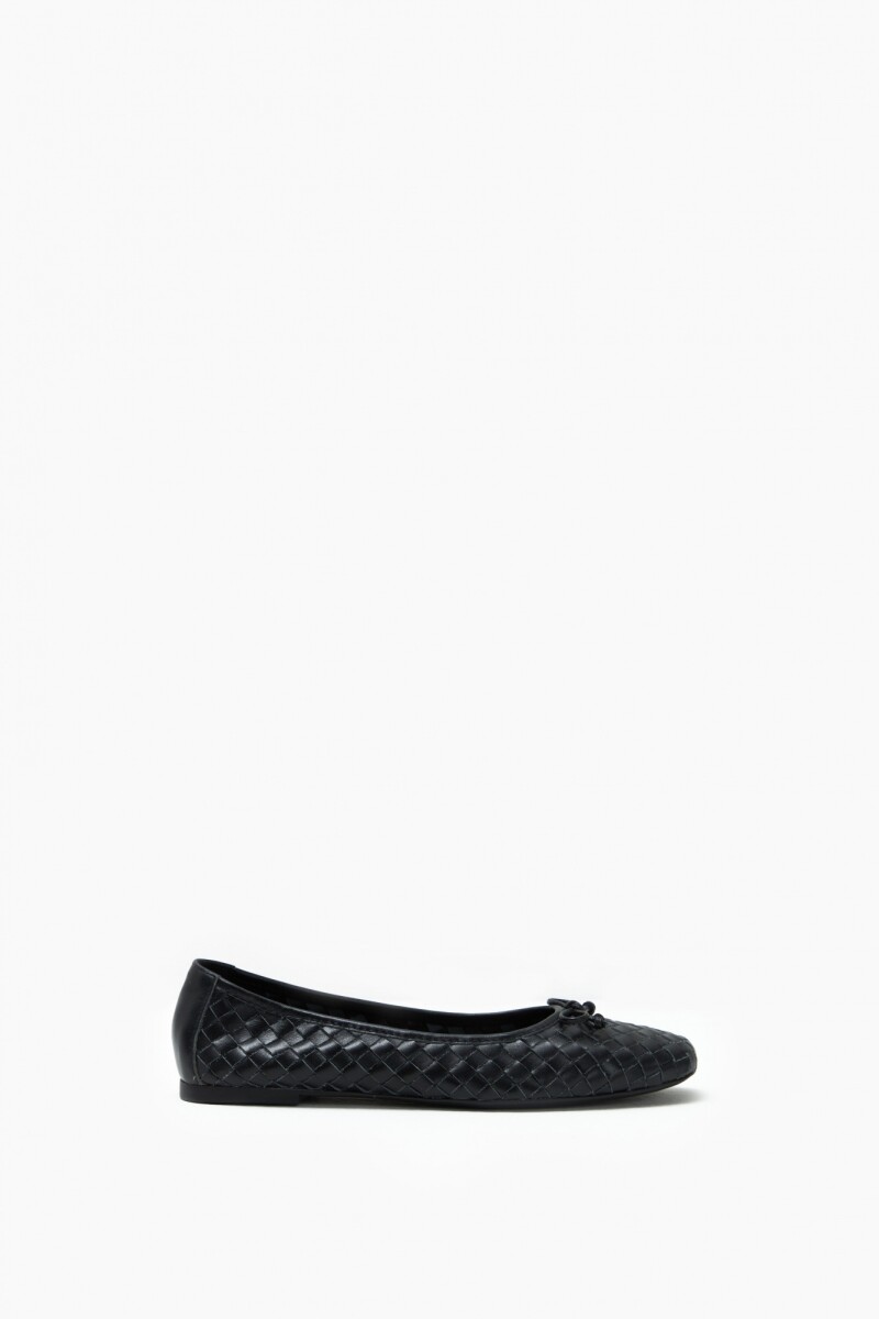 Ballerina Cassia de cuero texturada negro