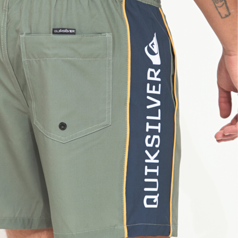 Short Quiksilver Franja Logo - Verde Short Quiksilver Franja Logo - Verde