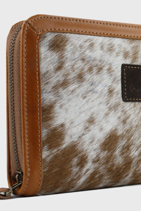 Billetera Villa Flor Pelo Pelo Camel