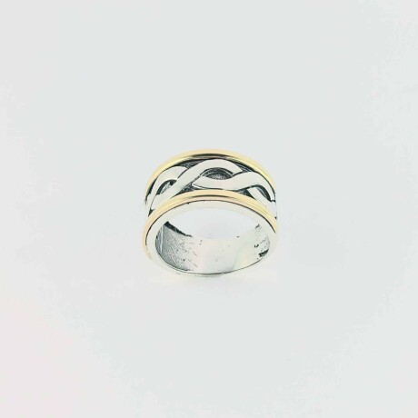 Anillo de plata 925 y double en oro 18 ktes. Anillo de plata 925 y double en oro 18 ktes.