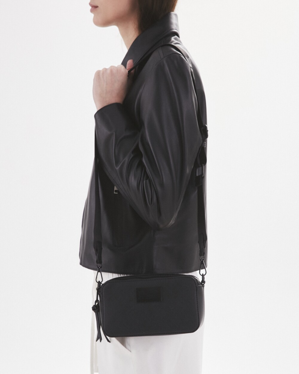 Bandolera Penny En Efecto Cuero Zaffiano Negro
