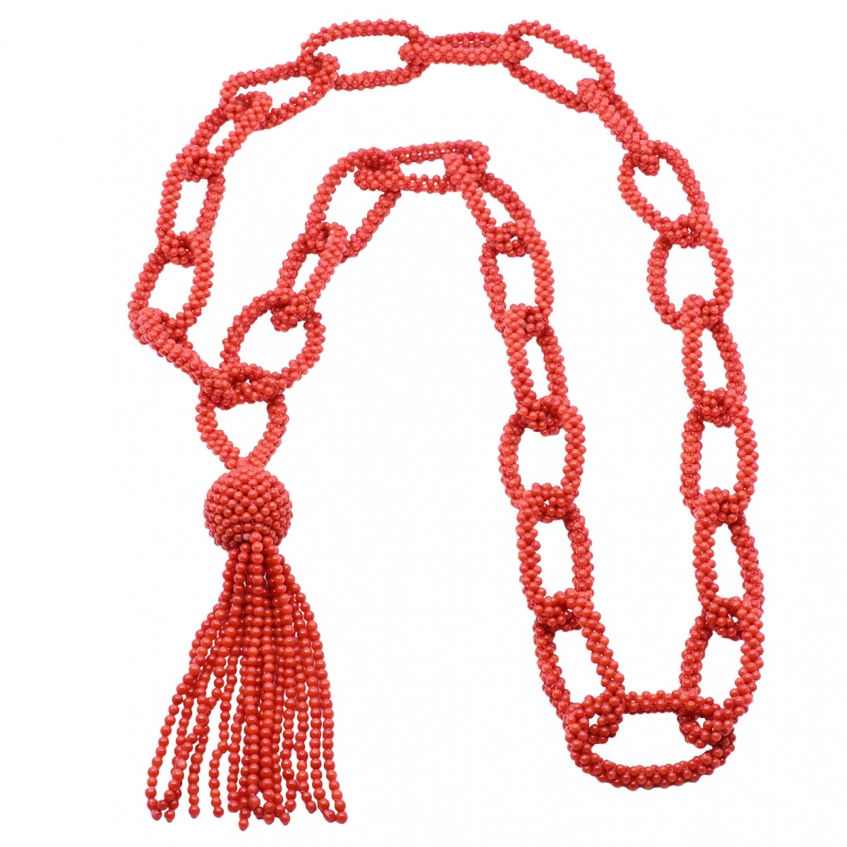 Collar largo de coral antiguo. 