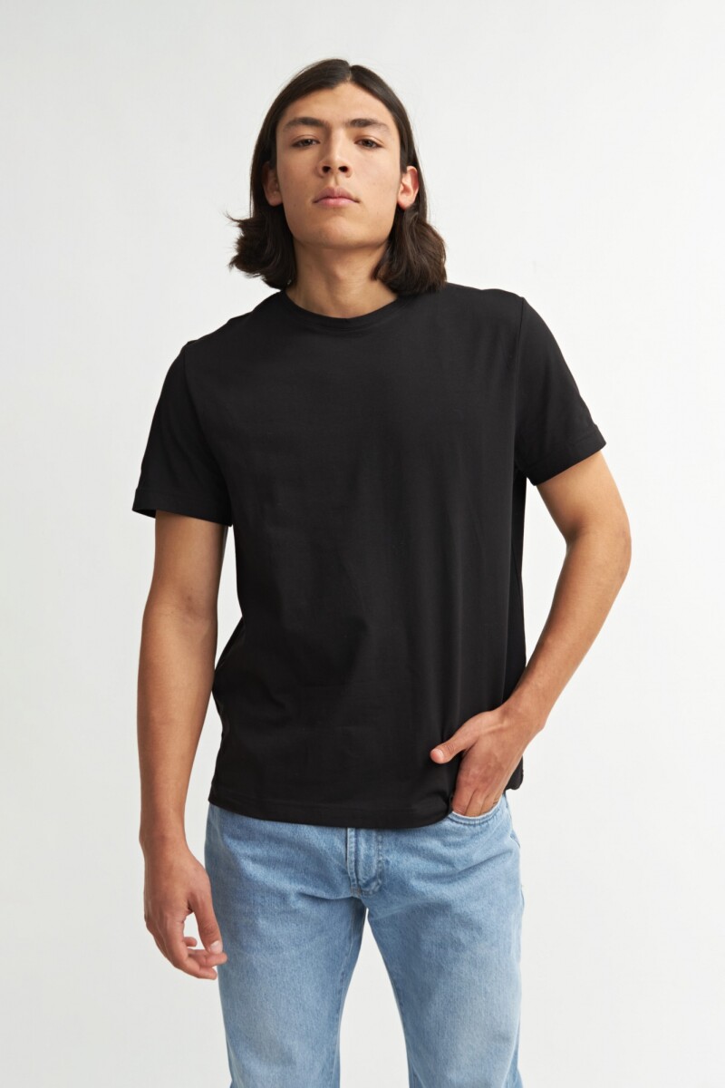 Remera m/c básica NEGRO