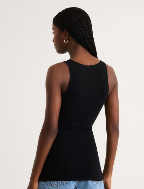 MUSCULOSA BÁSICA EN TELA ACANALADA NEGRO