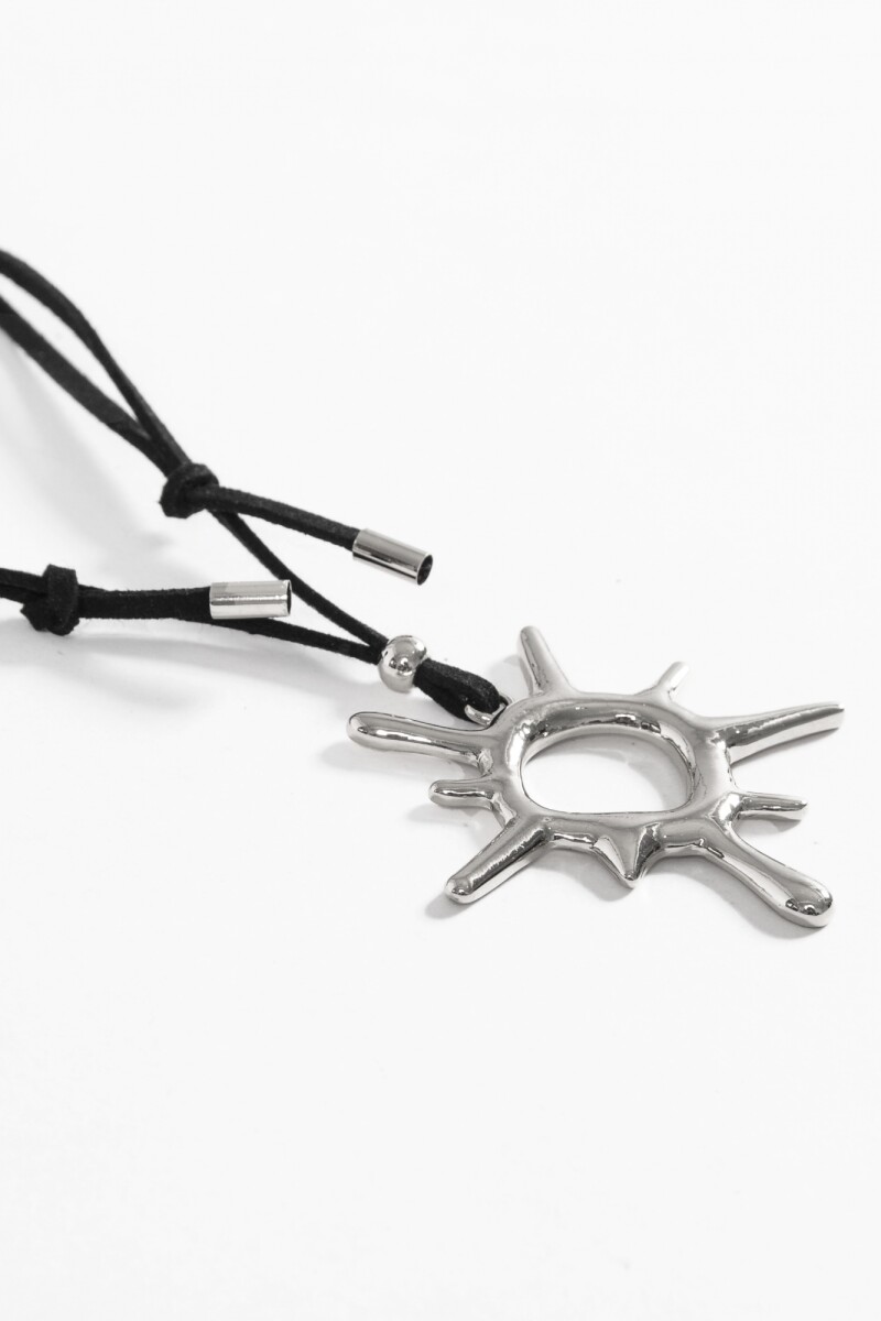 Collar cordón dije sol gotic plateado