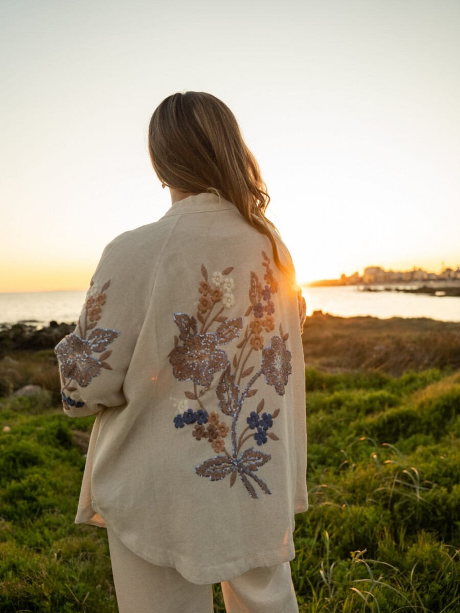 Kimono bordado de Lino Kimono bordado de Lino