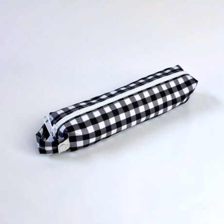 Estuche Toothy Vichy Black