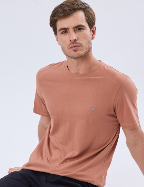 REMERA BÁSICA DE ALGODÓN Terracota