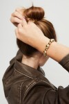 PULSERA DE CUERO CON CUENTAS MEDIANAS Y PEQUEÑAS DE ALEACIÓN DE METALES BAÑADAS EN ORO 18K Pulsera