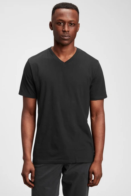 Remera Manga Corta Cuello V Hombre True Black