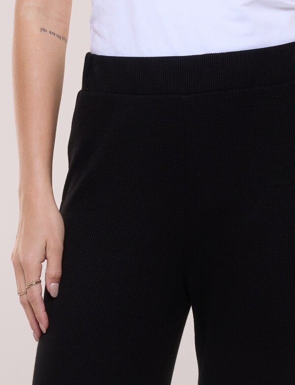 Jogger Flare Con Textura NEGRO