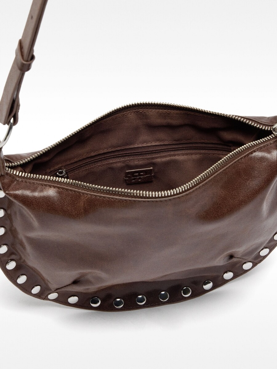 Bolso De Hombro Con Tachuelas marron