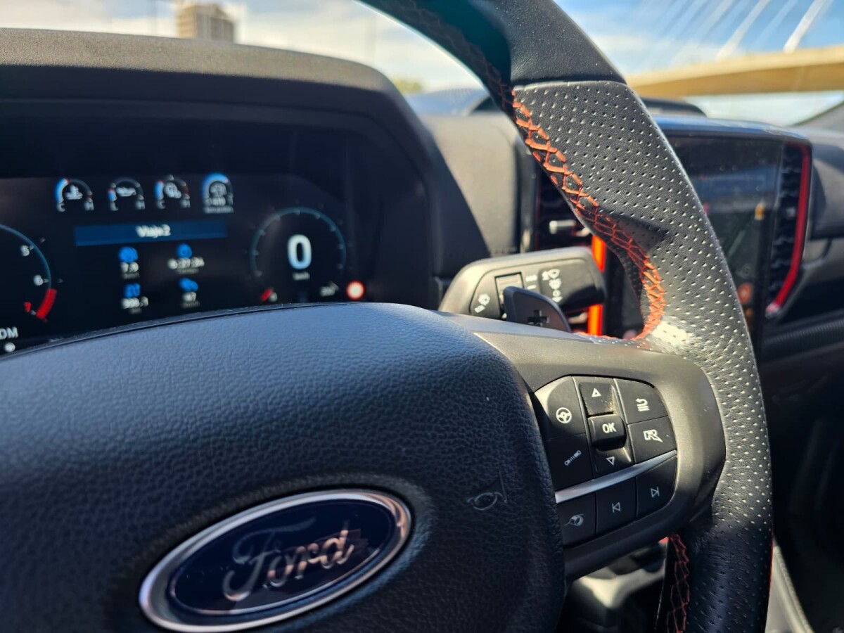 Ford Ranger Raptor V6 3.0L Extra Full Descuenta IVA Ford Ranger Raptor V6 3.0L Extra Full Descuenta IVA