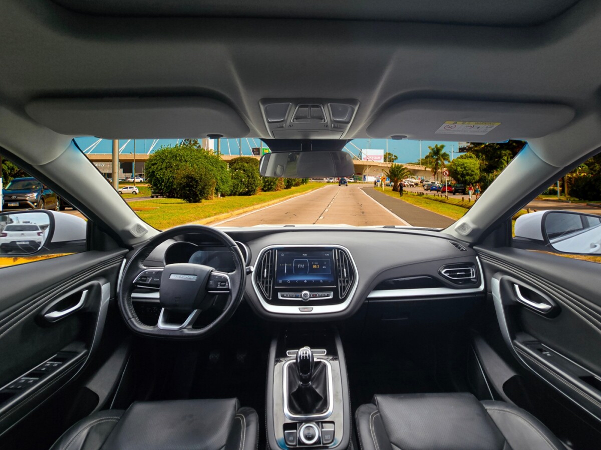 Jetour X70 Luxury 1.5T Extra Full | Permuta / Financia Jetour X70 Luxury 1.5T Extra Full | Permuta / Financia