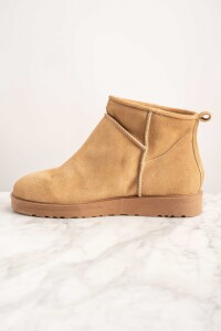 Bota Gamuza Con Corderito Arena