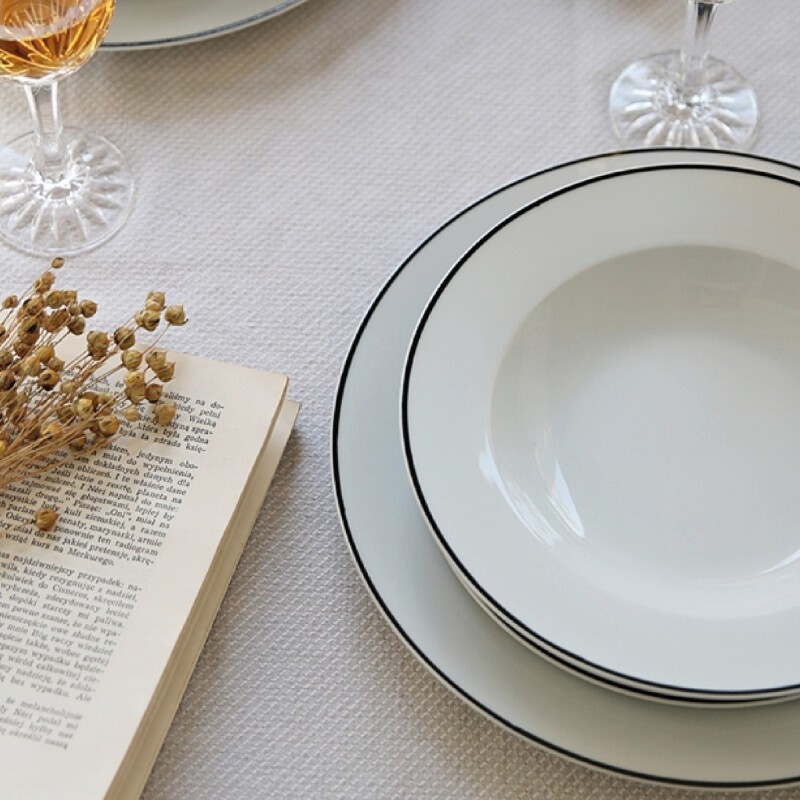 PLATO HONDO D23CM BLANCO C/BORDE NEGRO PORCELANA PLATO HONDO D23CM BLANCO C/BORDE NEGRO PORCELANA
