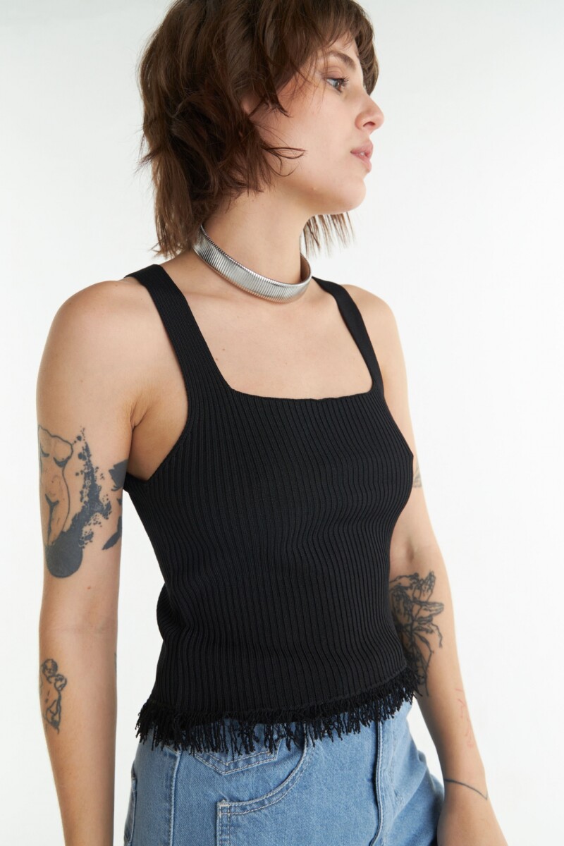 Top Mito Negro