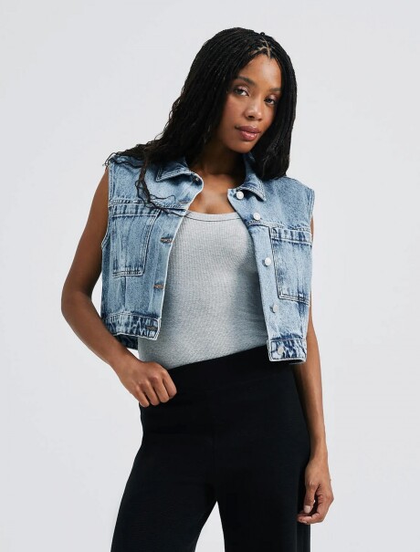 MUSCULOSA BÁSICA SLIM GRIS