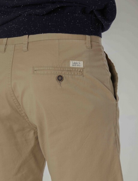 BERMUDA CLÁSICA Beige