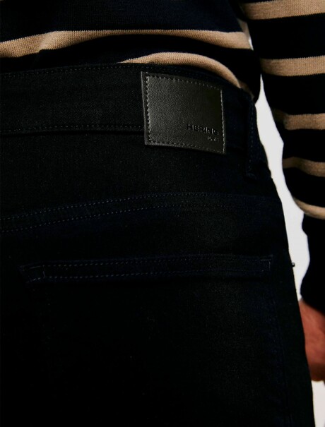 PANTALÓN DE JEAN SKINNY NEGRO