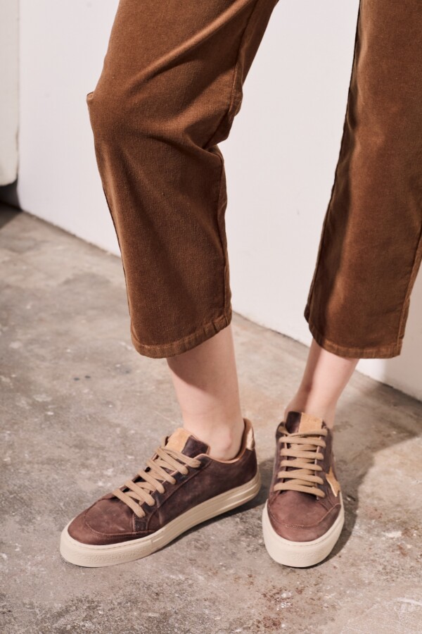 Jean Corduroy Recto Marrón
