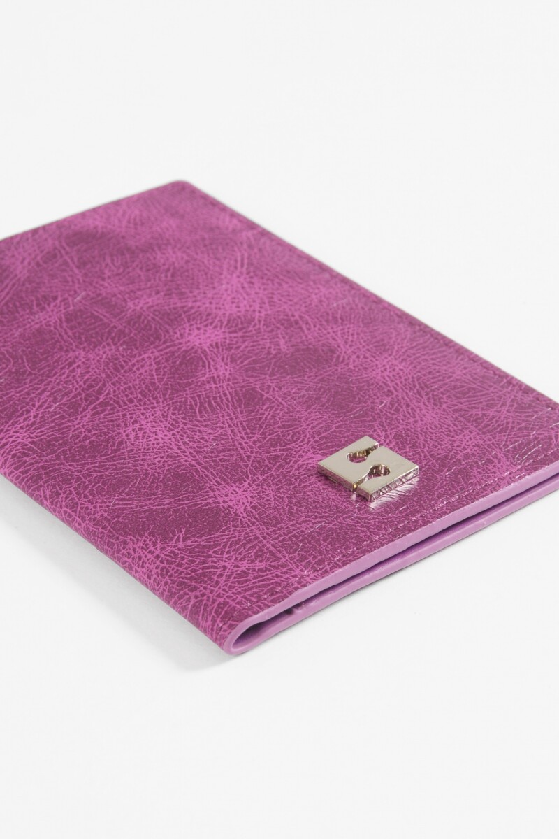 Cubre pasaporte magenta