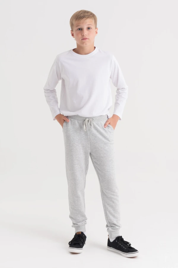 Pantalón deportivo liviano jogger Gris