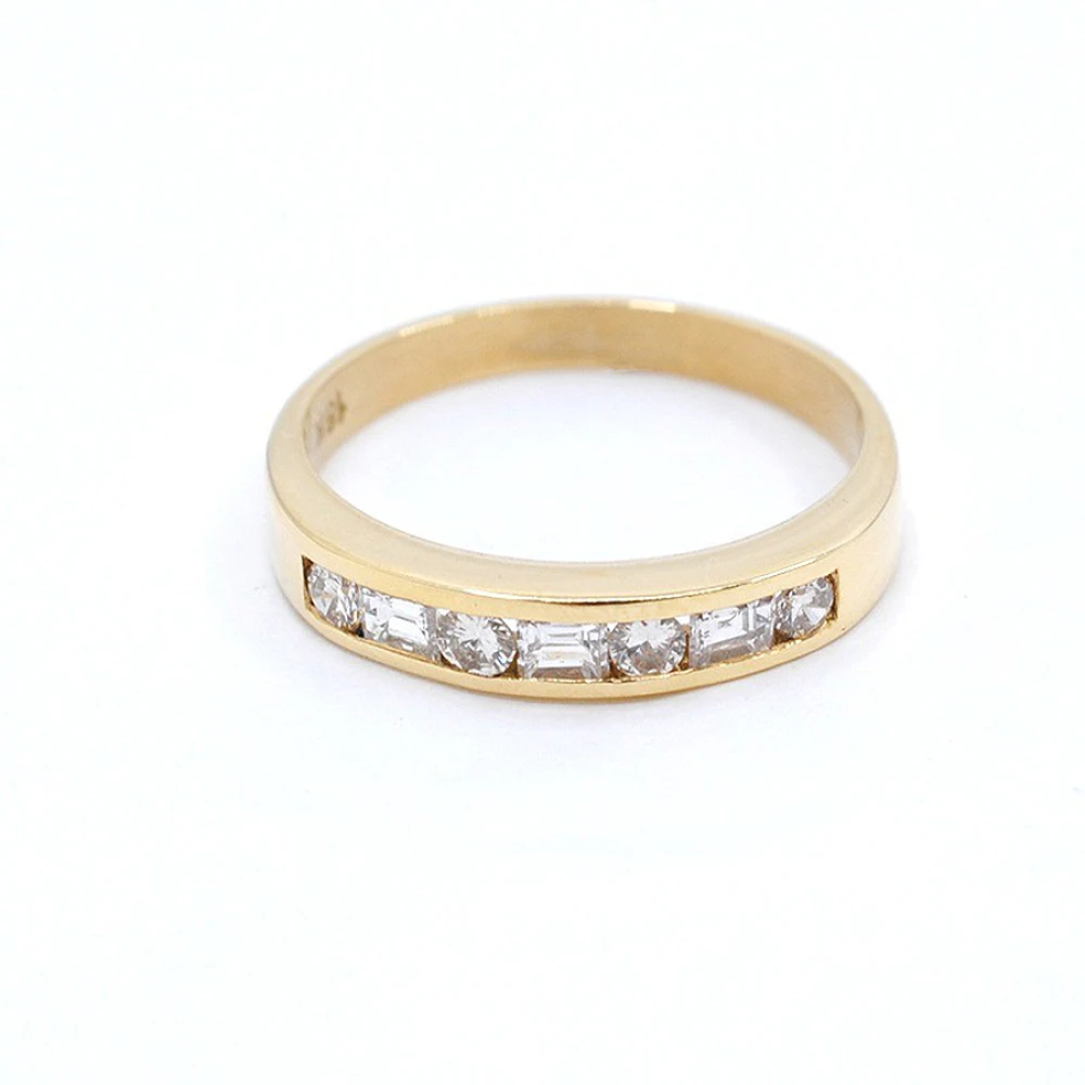Anillo En Oro 18K, Brillantes Redondos Y Brillantes Baguette Anillo En Oro 18K, Brillantes Redondos Y Brillantes Baguette