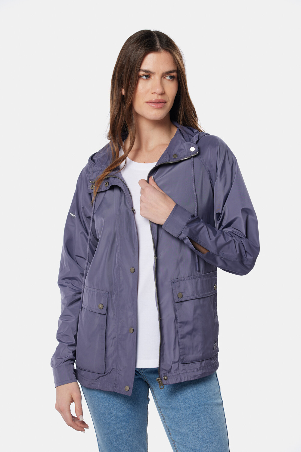 CAMPERA DE NYLON CON CAPUCHA Violeta