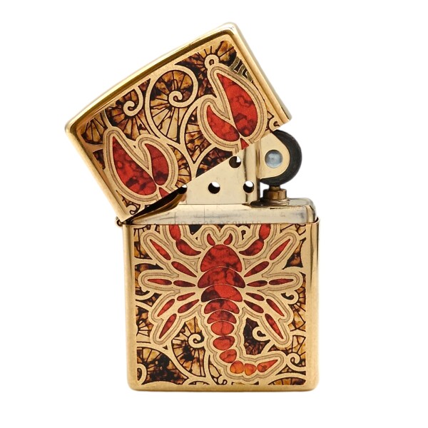 Encendedor ZIPPO 29096 Scorpion Shell - ZP290940 Doradocombinado